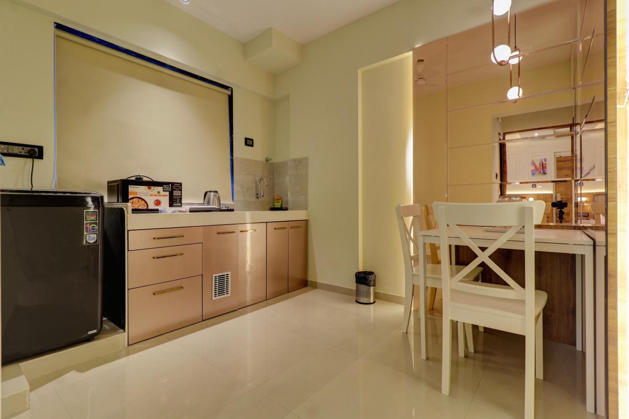 Home2 Suites And Service Apartments, Mumbai Airport Eksteriør billede