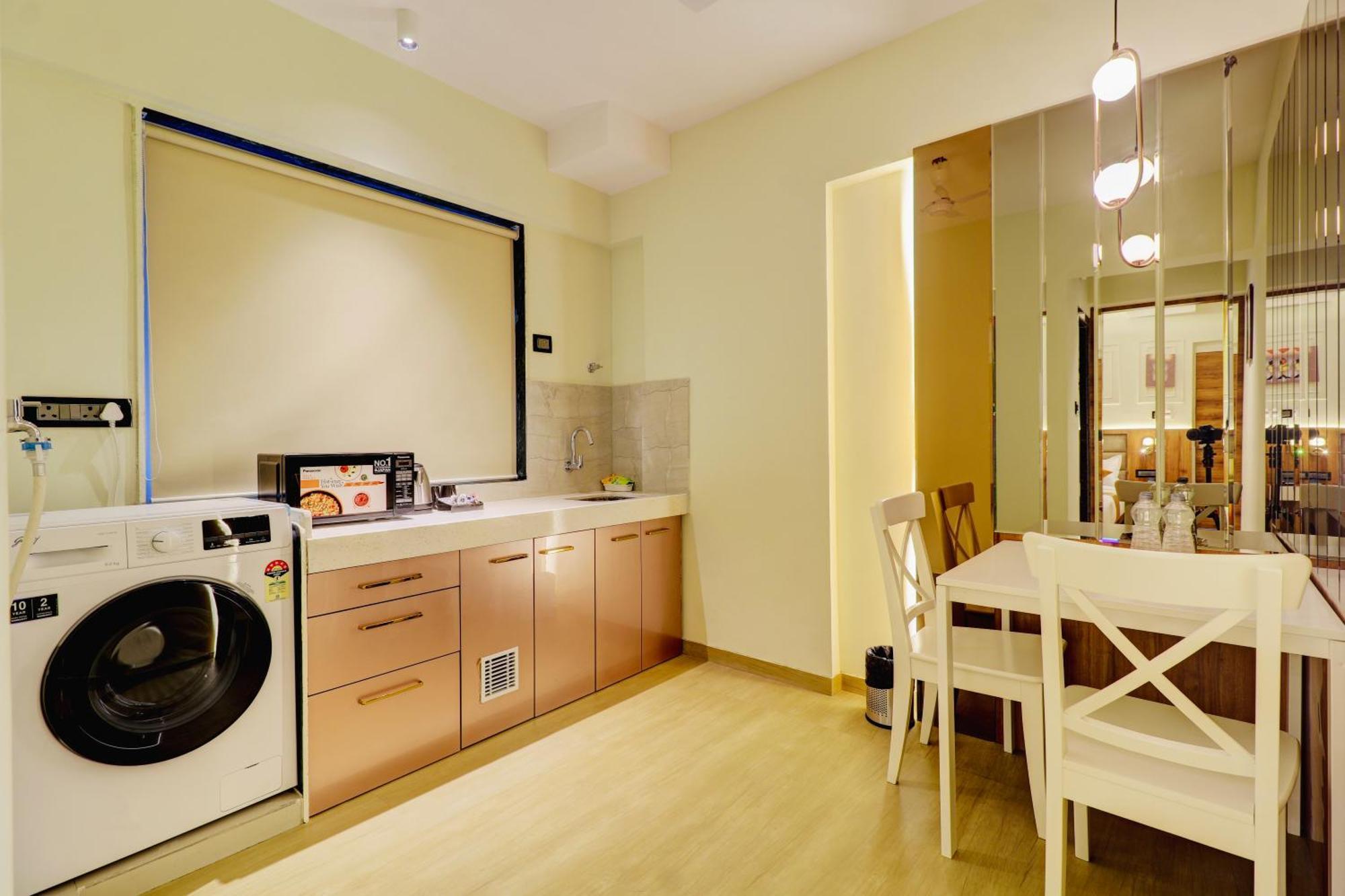 Home2 Suites And Service Apartments, Mumbai Airport Eksteriør billede