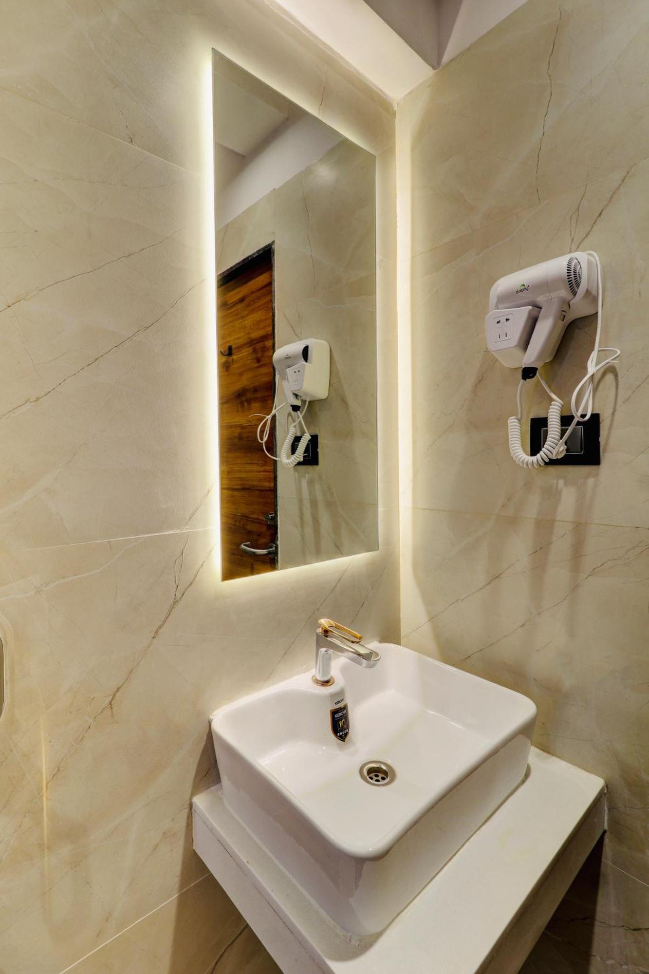Home2 Suites And Service Apartments, Mumbai Airport Eksteriør billede