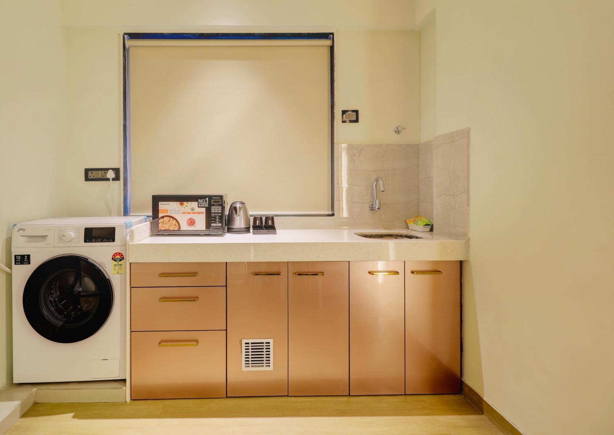 Home2 Suites And Service Apartments, Mumbai Airport Eksteriør billede